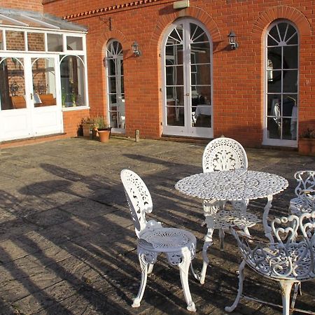 Aylestone Court Hotel Hereford Bagian luar foto